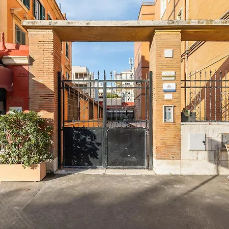 Beach Apartment Appartement Ostia